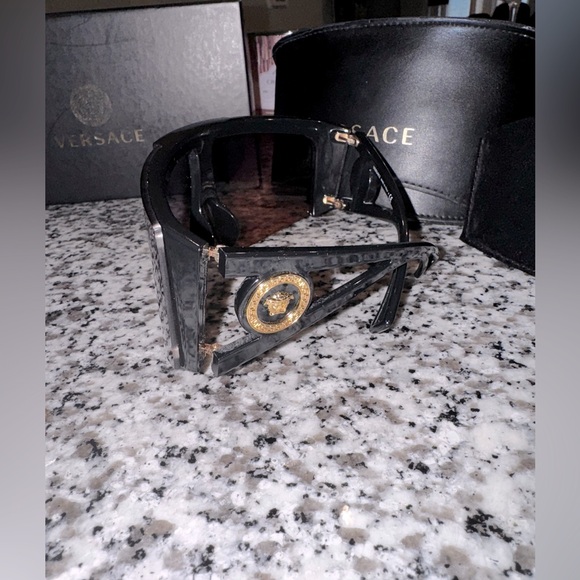 Versace VE4393 2 Lens Shield Sunglasses in Black - Picture 3 of 8